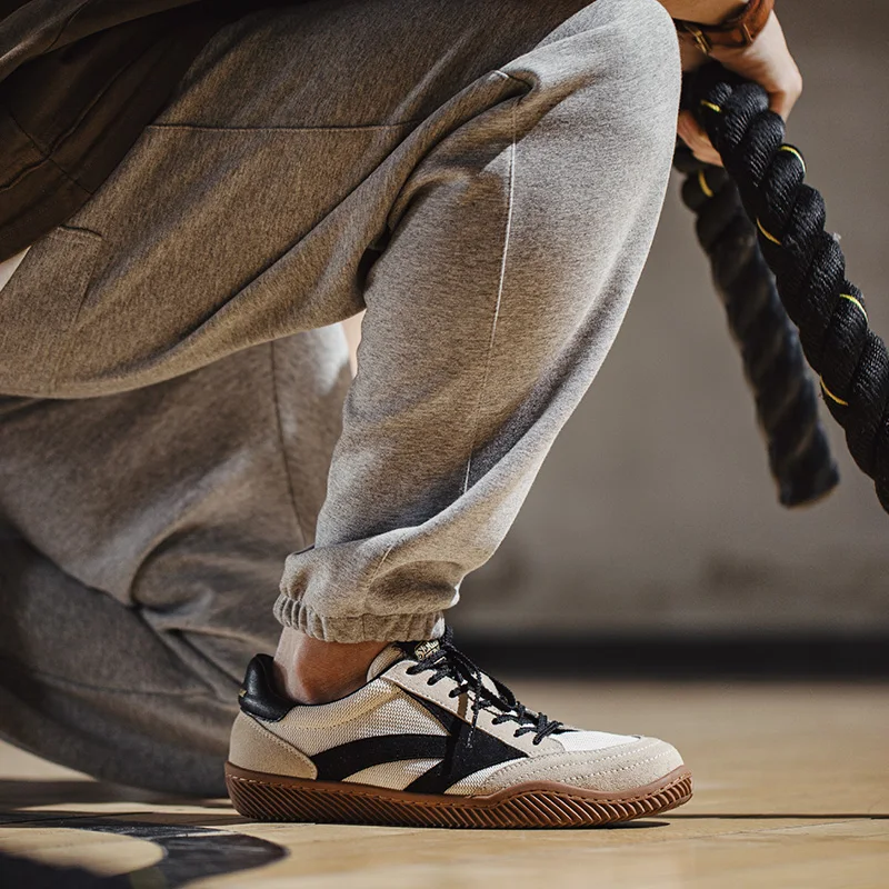 Giày thể thao Đức Maden Retro  - đánh giá và giá Badminton Shoes