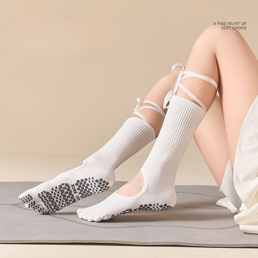 Women's Lace-Up Grip Yoga Sock - đánh giá và giá Sports Grip